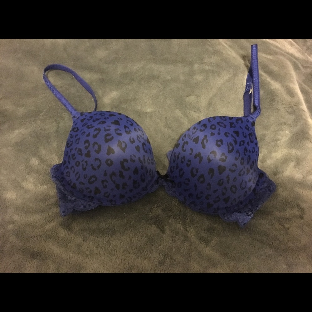 Victoria’s Secret 34C Pink push-up racetrack